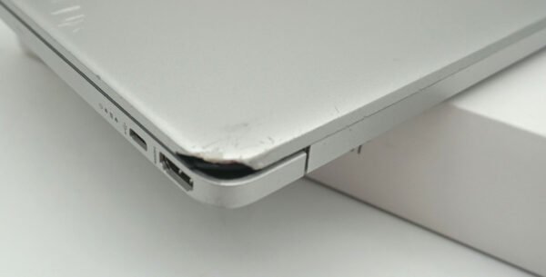 HP Pavilion 15 2020 - Image 9